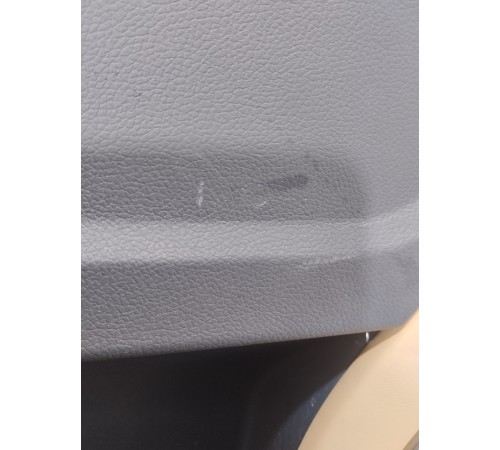 Обшивка двери передняя левая