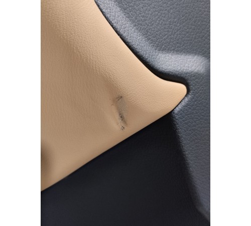 Обшивка двери передняя левая