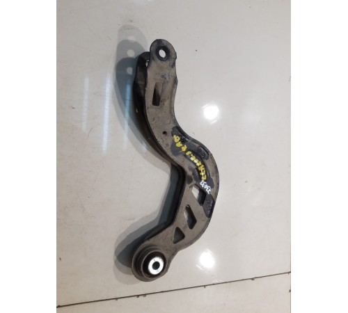 Рычаг подвески (задний, правый, верхний)