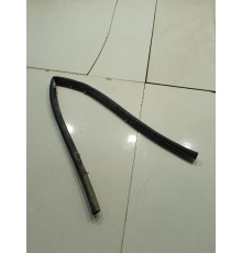 Уплотнитель капота