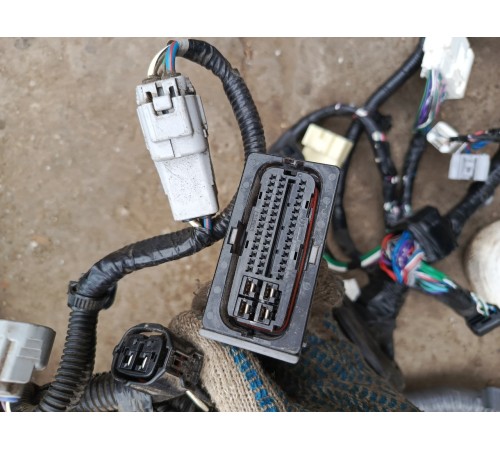 Электропроводка подкапотная с монтажным блоком