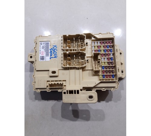 Блок предохранителей (салонный)