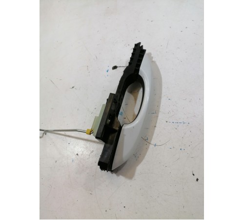 Ручка двери передняя правая наружная