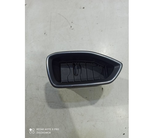 Воздушный дефлектор (левый)