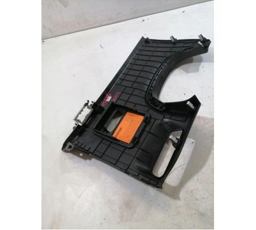 Накладка торпедо нижняя левая