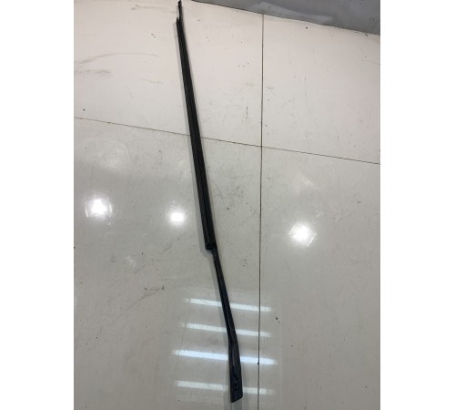 Уплотнитель стекла (задний, правый)