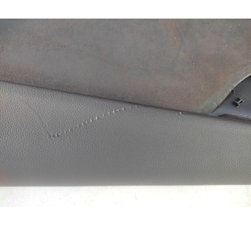 Обшивка двери (передняя, правая)