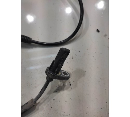 Датчик ABS (передний, правый)