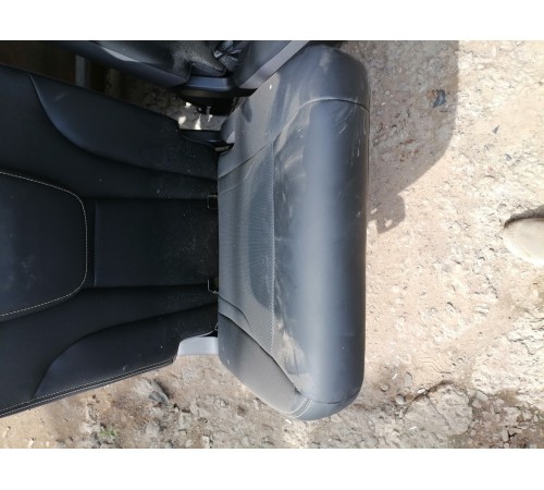 Сиденья третий ряд