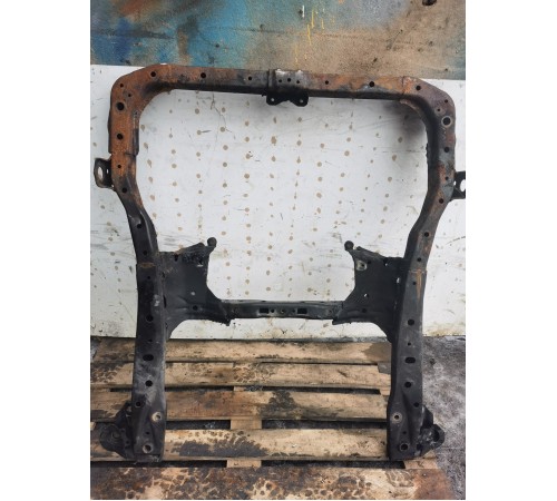 Балка подвески передняя (подрамник)