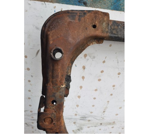 Балка подвески передняя (подрамник)