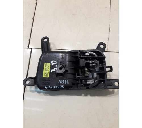 Ручка двери (задняя, правая, внутренняя)