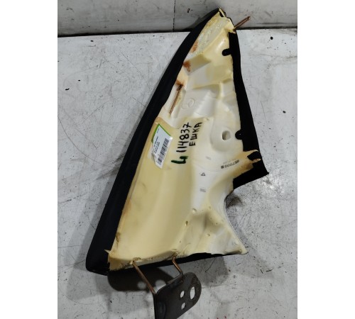 Накладка спинки заднего сиденья левая