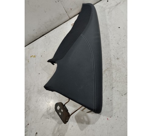 Накладка спинки заднего сиденья левая