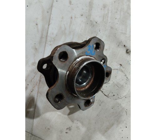 Ступица задняя левая