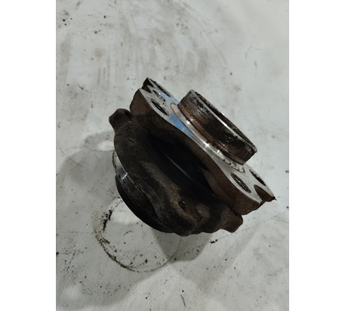 Ступица задняя левая