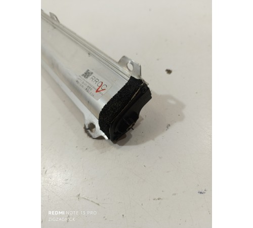 Шторка солнцезащитная задняя правая