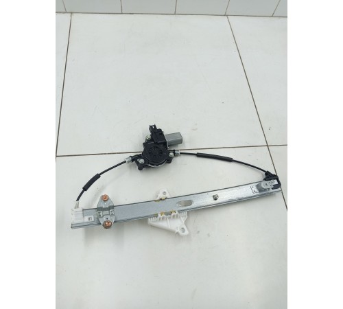 Стеклоподьемник двери передний правый в сборе