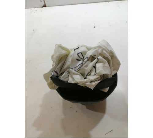 Подушка безопасности водителя