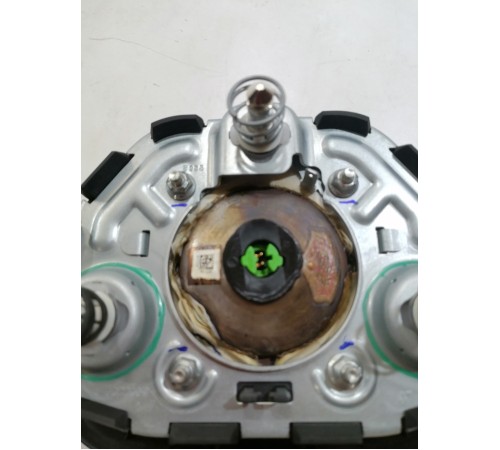 Подушка безопасности водителя