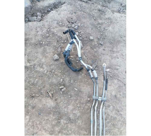 Магистраль заднего отопителя и кондиционера