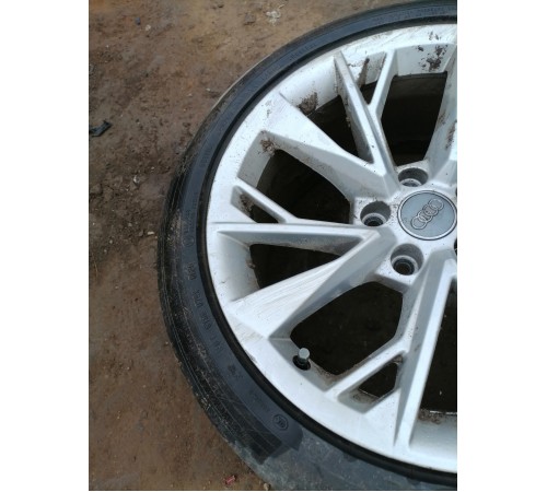 Колесо в сборе 245/40 R18 лето