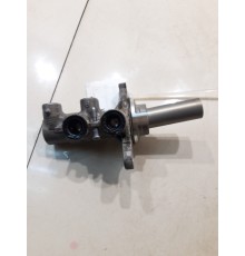 Главный тормозной цилиндр