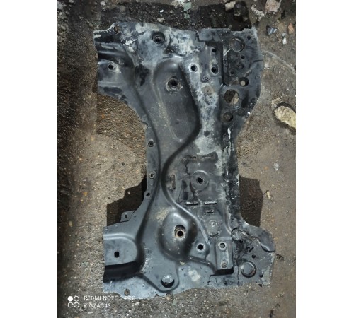 Подрамник передний