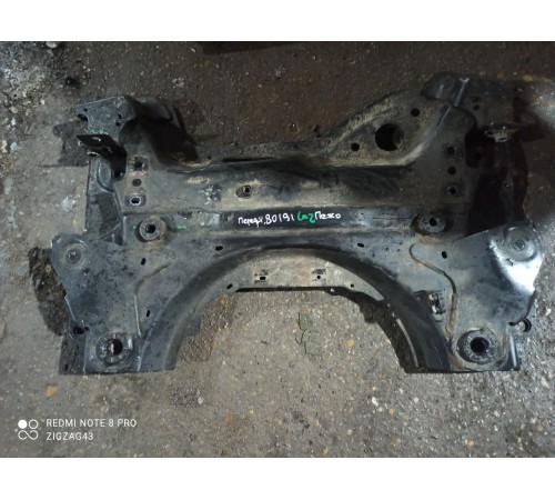 Подрамник передний