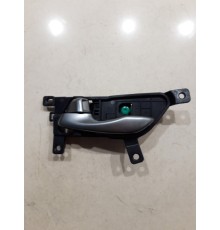 Ручка двери (задняя левая внутренняя)