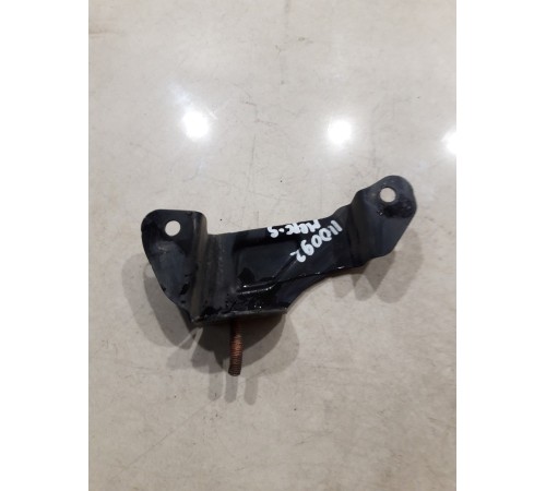 Кронштейн топливного бака