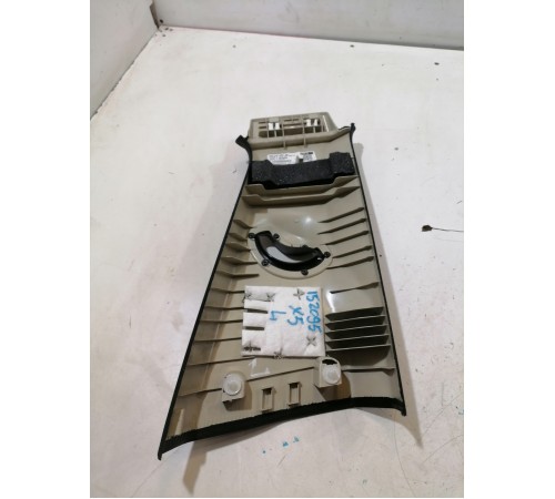 Обшивка центральной стойки левая верхняя