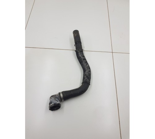 Патрубок системы охлаждения