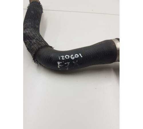 Патрубок системы охлаждения