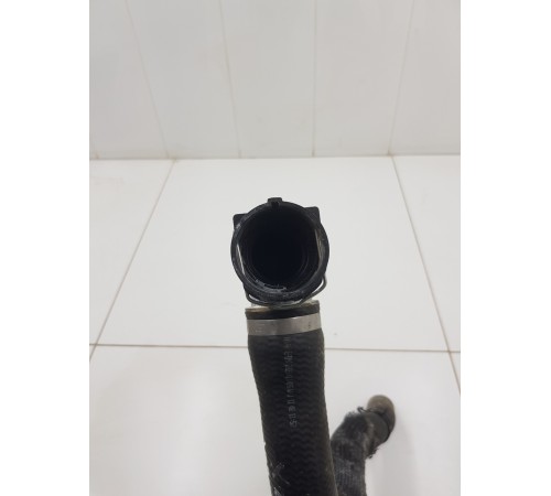 Патрубок системы охлаждения