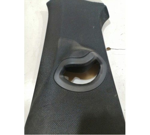 Обшивка центральной стойки левая верхняя