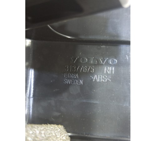 Обшивка задней стойки (правая)