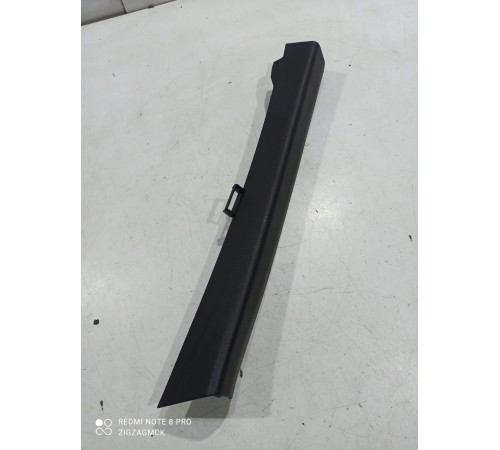 Обшивка задней стойки (правая)