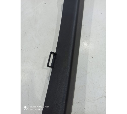 Обшивка задней стойки (правая)