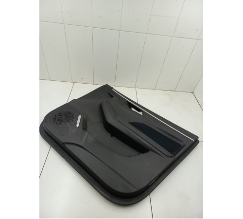 Обшивка двери передняя правая