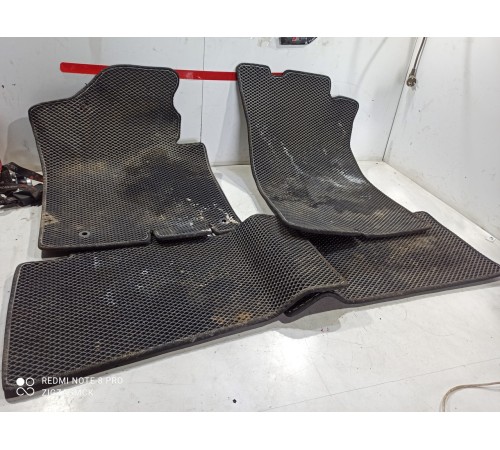 Комплект ковриков салона