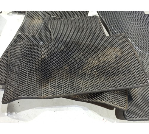 Комплект ковриков салона