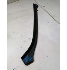 Уплотнитель двери задний левый