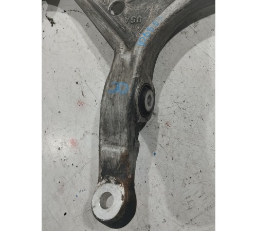 Рычаг подвески (передний правый)
