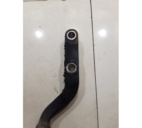 Рычаг подвески (передний левый)