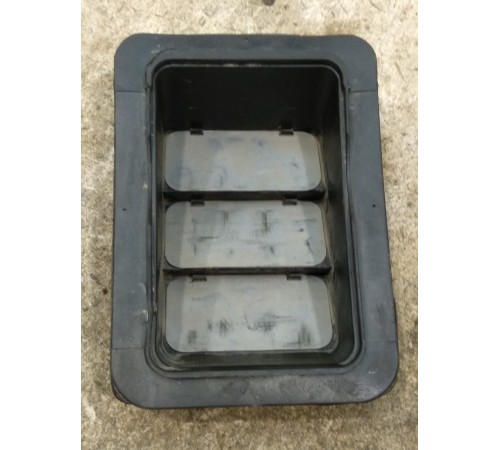 Воздуховод задний правый