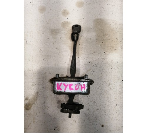 Ограничитель двери передней левой