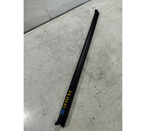 Уплотнитель стекла задний правый внутренний