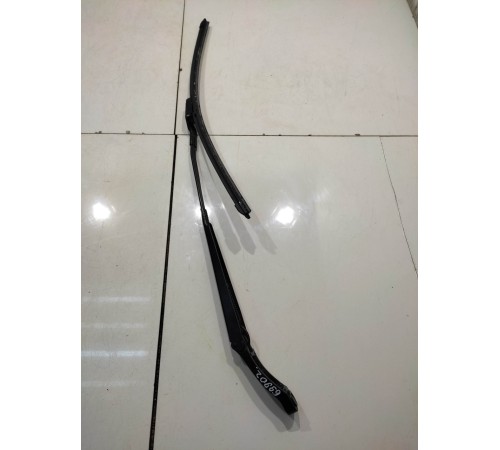 Стеклоочиститель (передний, левый)