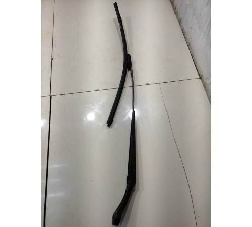 Стеклоочиститель (передний, левый)